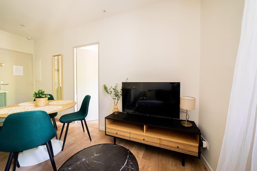 Le Pearl Appartement De Charme En Bord Riviere Collobrieres Ngoại thất bức ảnh